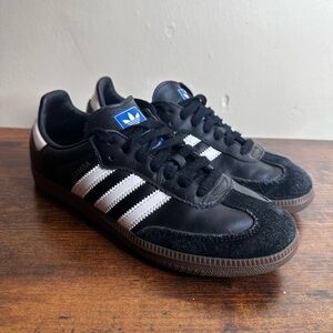 Men’s adidas samba OG black & white in size 6.5